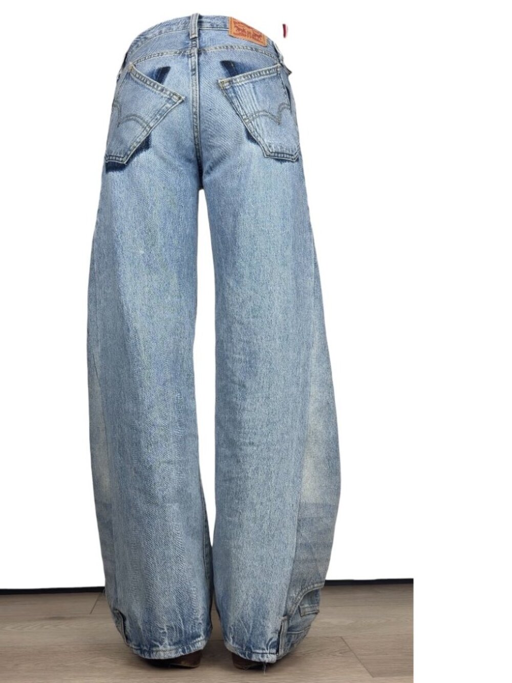 Reworked Levi’s low curve size 23